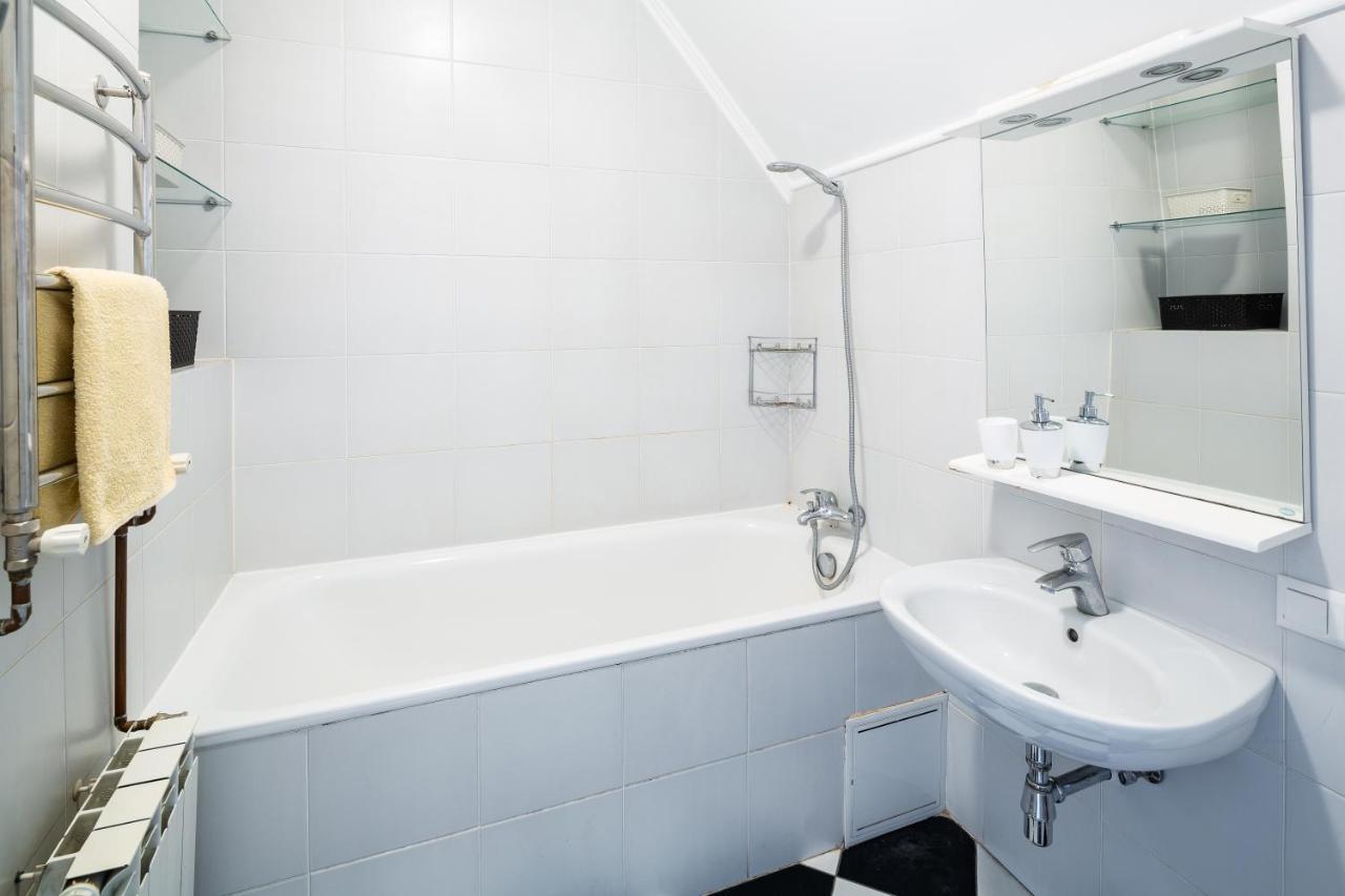 Romari Два Поверхи Apartment Lviv Exterior photo